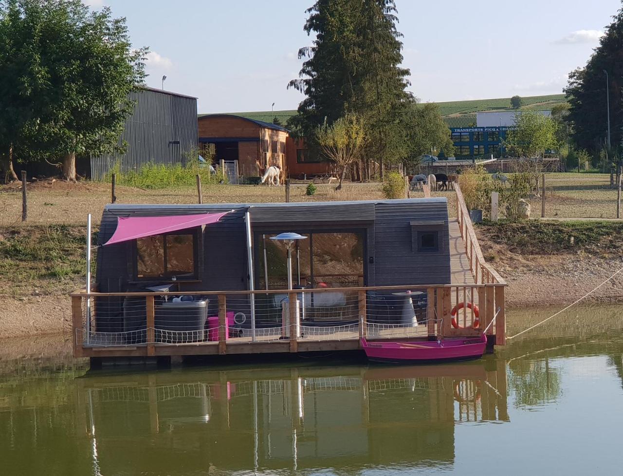 Lodges Des Grands Crus Chablis Exterior foto